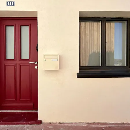 Maisonnette De Pecheur Avec Vue Sur L'etang De Thau *